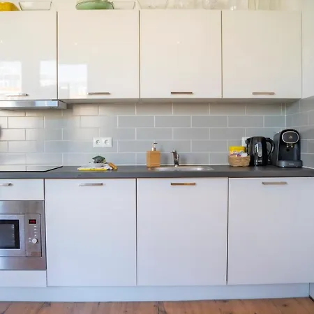 Nora Waterview Breda