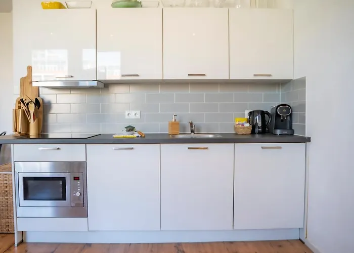 Nora Waterview Breda