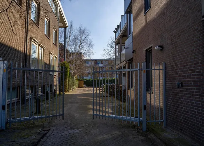 Nora Waterview * Breda