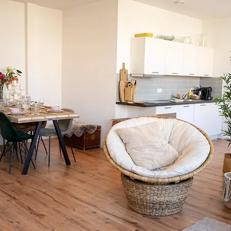 Nora Waterview Apartmán Breda